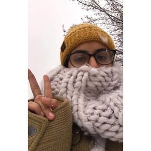 Meet your Posher, Cassandra